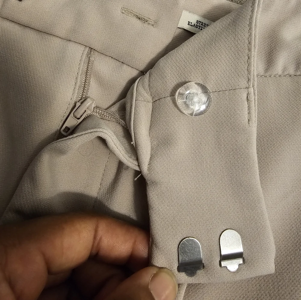 A New Day Cream Taupe Casual Stretch Neutral High Rise Shorts Size 8